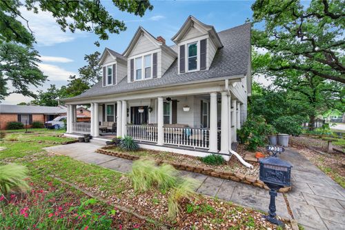 2300 N Edgewood Terrace, Fort Worth, TX, 76103 | Card Image
