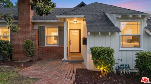 3330 Hermanos St, Pasadena, CA, 91107 | Card Image