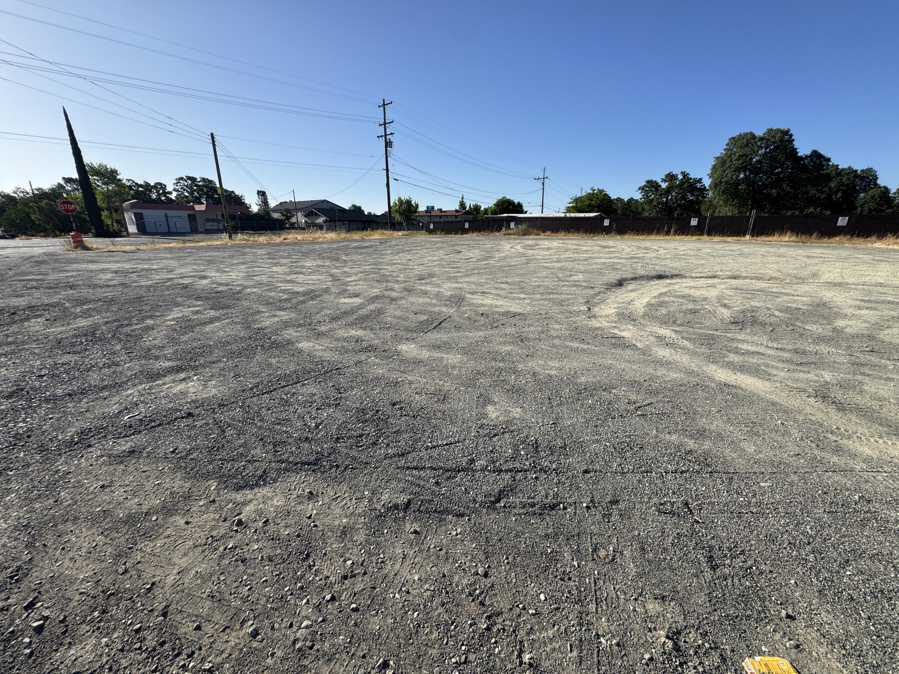 Land in Redding 4