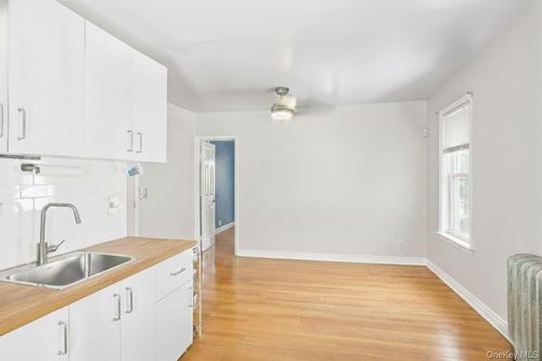 107 93rd St, Ozone Park, NY, 11417-1507 | Card Image