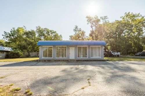 426 S Scenic Ave, Springfield, MO, 65802-4729 | Card Image