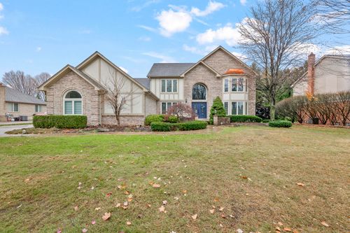 54880 Burlington Dr, Shelby Twp, MI, 48315-1604 | Card Image
