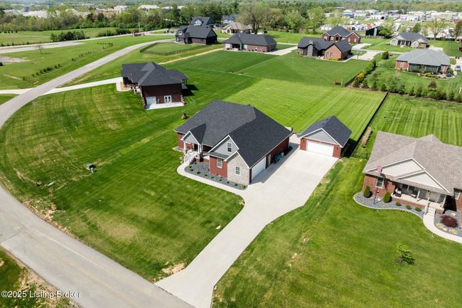 240 Brennan Ct, House other with 3 bedrooms, 2 bathrooms and null parking in Shepherdsville KY | Image 17
