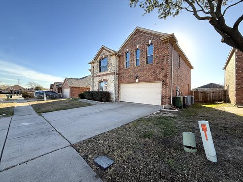 1306 Webb Ferrell Rd S, Arlington, TX, 76002-4573 | Card Image