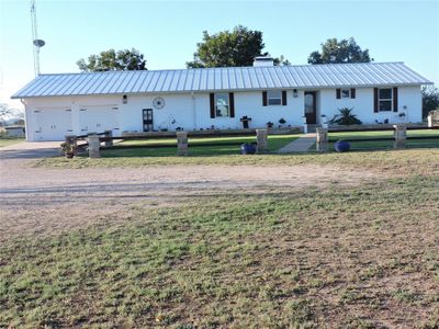 111 W Fm 574 Road W, House other with 3 bedrooms, 2 bathrooms and null parking in Goldthwaite TX | Image 1