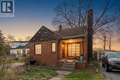 7661 St. Rose Avenue, Windsor, ON, N8S1Y8 | Card Image