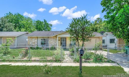 5118 War Cloud Dr, San Antonio, TX, 78242-2756 | Card Image