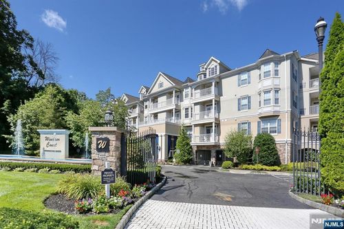 175 Rochelle Ave, Rochelle Park, NJ, 07662-4107 | Card Image
