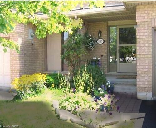 185 Sulmona Dr, Hamilton, ON, L8W3W4 | Card Image