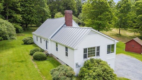 636 Dexter Rd, Shaftsbury, VT, 05262-4426 | Card Image