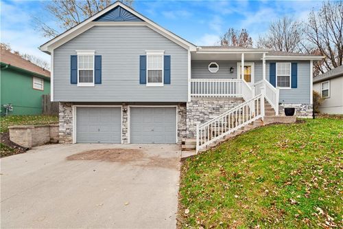 404 Ne Fox Trail Drive, Blue Springs, MO, 64014 | Card Image