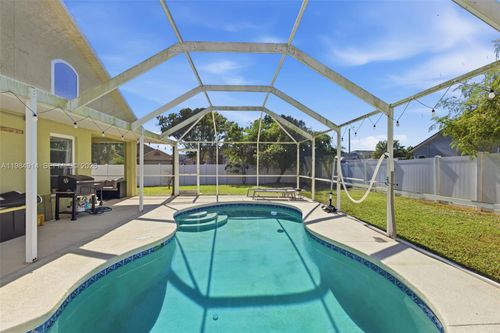 12502 Lake Vista Dr, Gibsonton, FL, 33534-3928 | Card Image