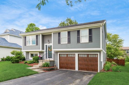658 Academy Dr, Galloway, OH, 43119-8836 | Card Image