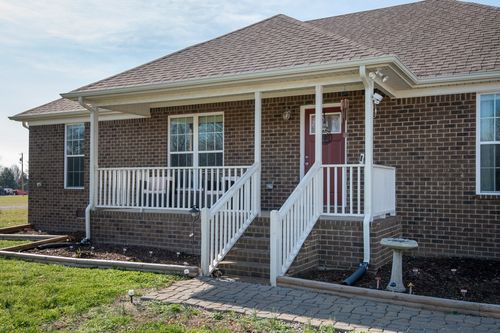 4915 Little Dry Creek Rd, Pulaski, TN, 38478-7702 | Card Image