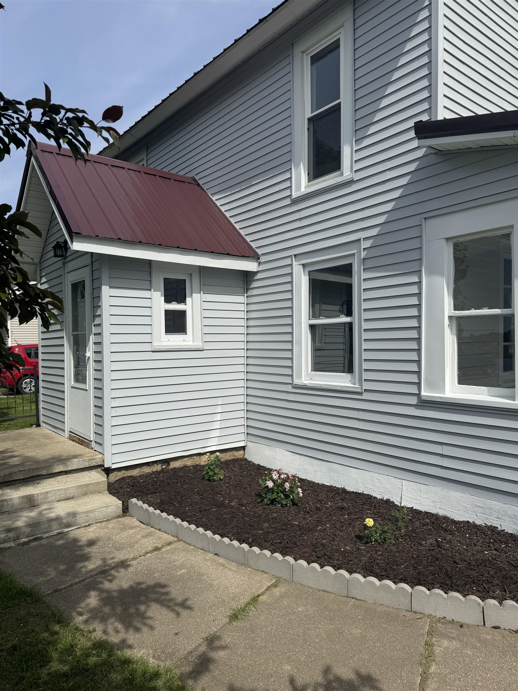 Prospect St, Saint Louis, MI 48880