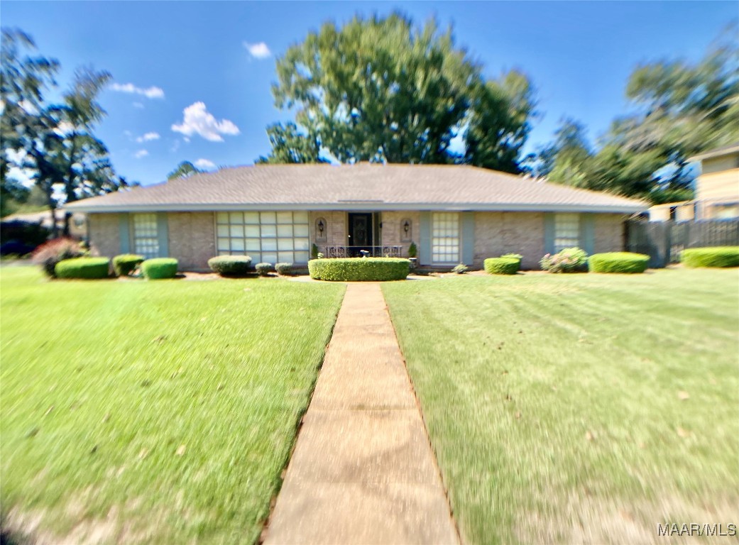Moye Dr, Montgomery, AL 36109