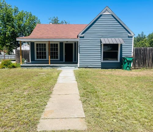 209 Hollywood St, Coleman, TX, 76834-6909 | Card Image