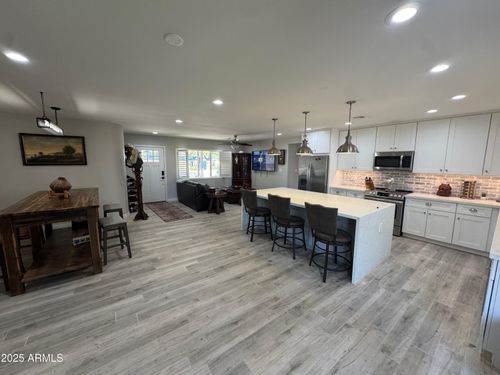 4802 N 83rd St, Scottsdale, AZ, 85251-1700 | Card Image