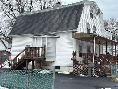 127 Elijah St, Springfield, MA, 01109-2305 | Card Image