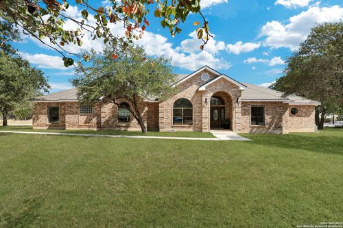 8703 Rolling Acres Trl, Boerne, TX, 78015-4070 | Card Image