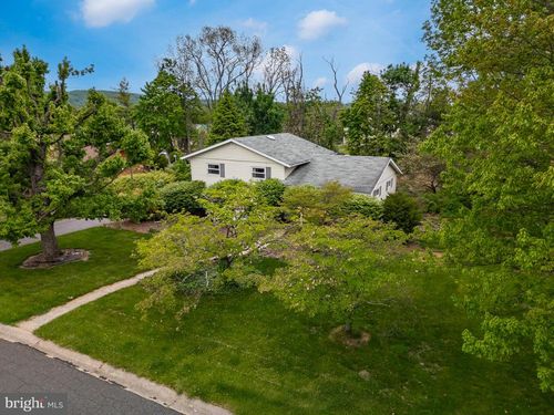 5131 Fairlawn Road, CENTER VALLEY, PA, 18034 | Card Image