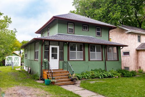 1205 11th Street S, Fargo, ND, 58103 | Card Image