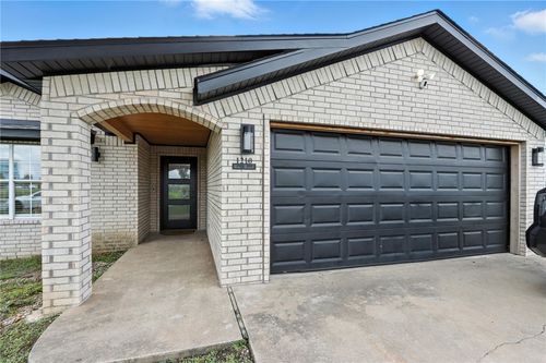 1210 Rice Rd, Bentonville, AR, 72712-8206 | Card Image