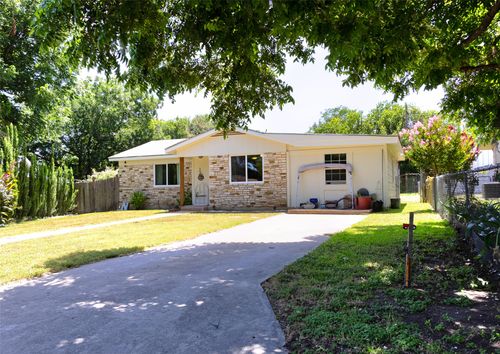 304 Mildred St, Burnet, TX, 78611-2714 | Card Image