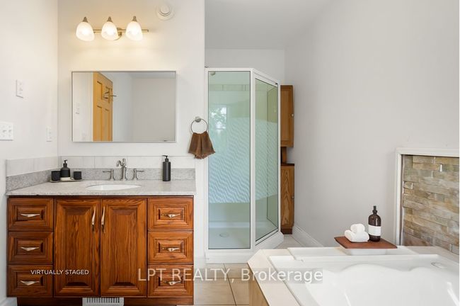 32 Chisamore Point Rd, House other with 3 bedrooms, 2 bathrooms and 10 parking in Gananoque ON | Image 25