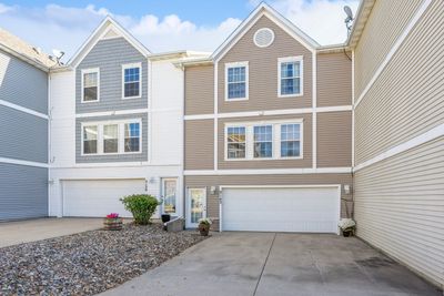 3143 Sw Sharmin Lane, Condo with 2 bedrooms, 2 bathrooms and null parking in Ankeny IA | Image 1