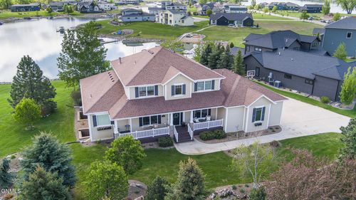 6501 Misty Waters Dr, Bismarck, ND, 58503-9300 | Card Image