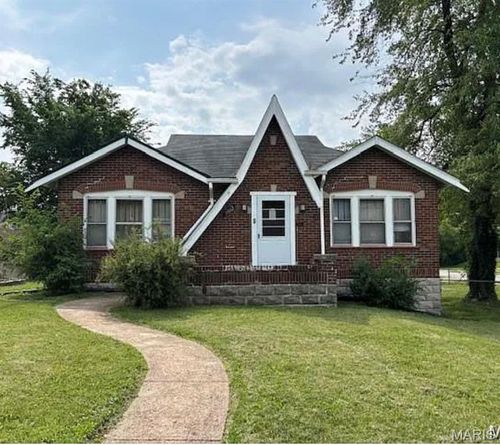 3802 Melba Pl, Saint Louis, MO, 63121-3408 | Card Image