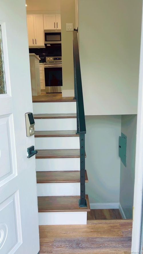 12 Terrace View Rd, Farmingdale, NY, 11735-6014 | Card Image