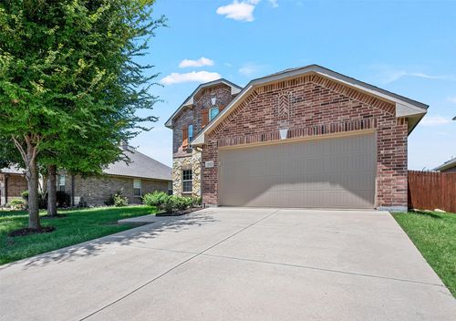 10325 Fossil Valley Dr, Fort Worth, TX, 76131-4288 | Card Image