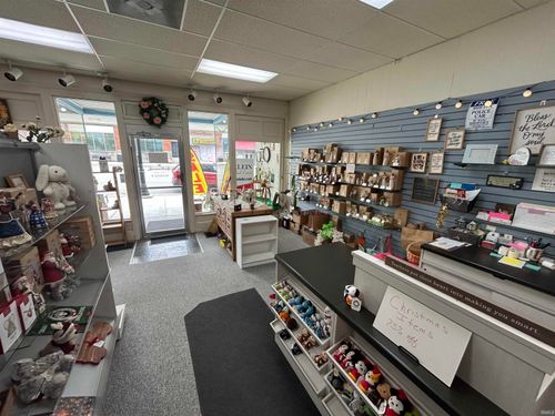 716 E Main St, Petersburg, IN, 47567-1231 | Card Image
