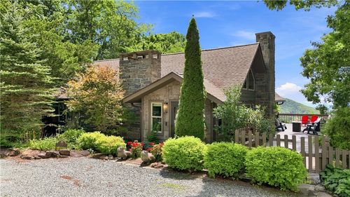 139 Scenic Vista Trl, Blowing Rock, NC, 28605-8932 | Card Image