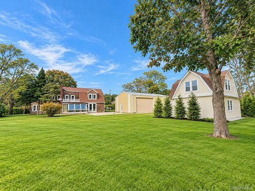 53 Foster Ave, Hampton Bays, NY, 11946-3223 | Card Image
