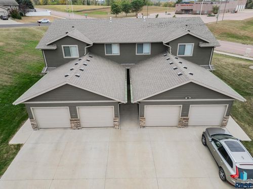 404 N Sioux Blvd Boulevard, Brandon, SD, 57005 | Card Image