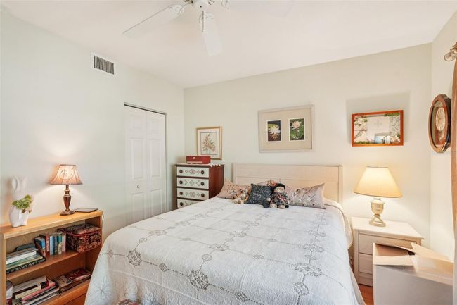 UNIT-101 - 404 Laurel Lake Dr, Condo with 2 bedrooms, 2 bathrooms and null parking in VENICE FL | Image 13