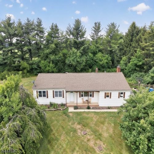 22 Sandra Rd, Ringoes, NJ, 08551-1009 | Card Image