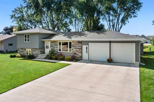 330 8th St Se, Freeport, MN, 56331-9016 | Card Image