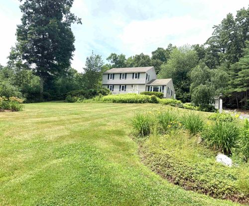 22 Beechwood Rd, Hudson, NH, 03051-3436 | Card Image
