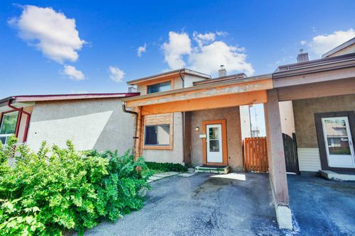 40 Pinecliff Close Ne, Calgary, AB, T1Y4N5 | Card Image