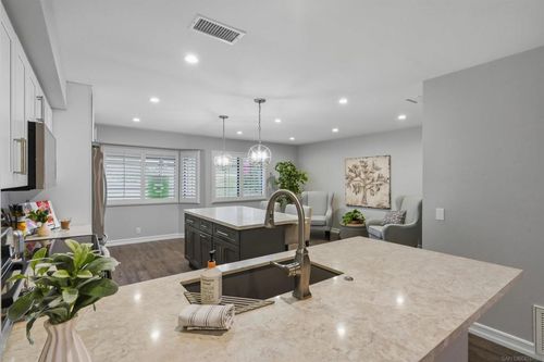 7982 Mission Vista Dr, San Diego, CA, 92120-1568 | Card Image