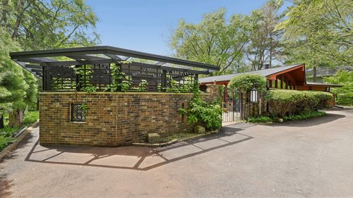 28W521 Purnell Rd, West Chicago, IL, 60185-4218 | Card Image