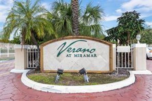 2273-2273 Sw 80th Ter, Miramar, FL, 33025-2289 | Card Image