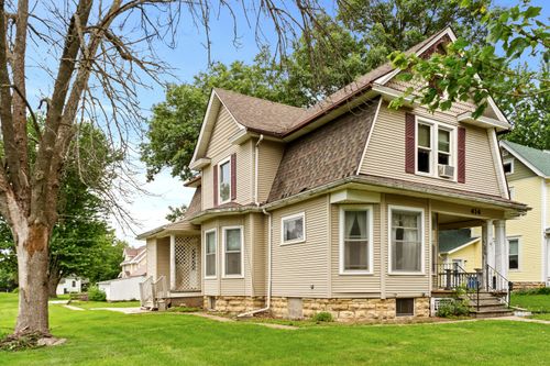 414 6th Ave, Clarence, IA, 52216-9429 | Card Image