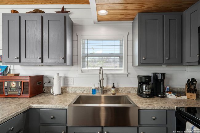 4 - 5386 Ranch Road 1376, House other with 1 bedrooms, 1 bathrooms and null parking in Fredericksburg TX | Image 12