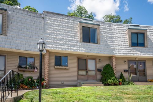 10-10 Redwood Ct, Cromwell, CT, 06416-1736 | Card Image