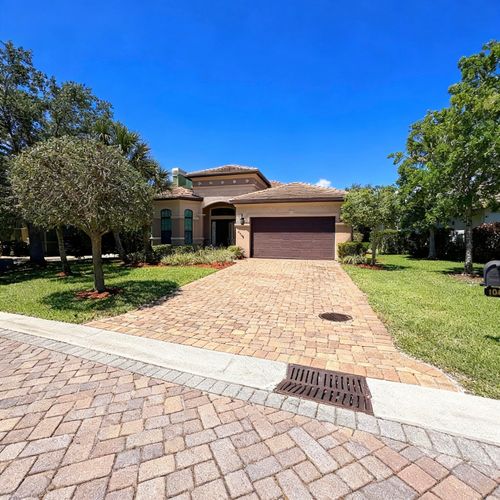 1042 Ne Savanna Oaks Way, Jensen Beach, FL, 34957 | Card Image